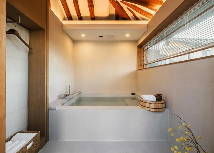 Luxury Hanok Moonlight Hill Appartement